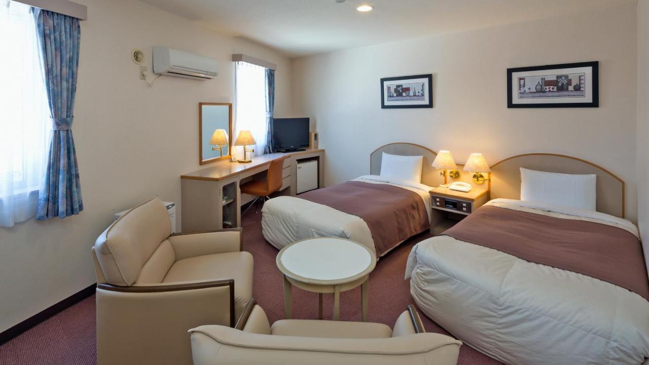 Hotel Sato Shinhidaka Esterno foto