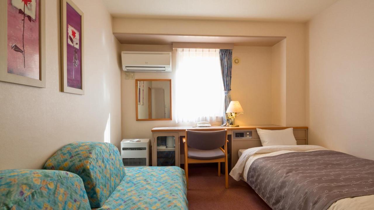 Hotel Sato Shinhidaka Esterno foto